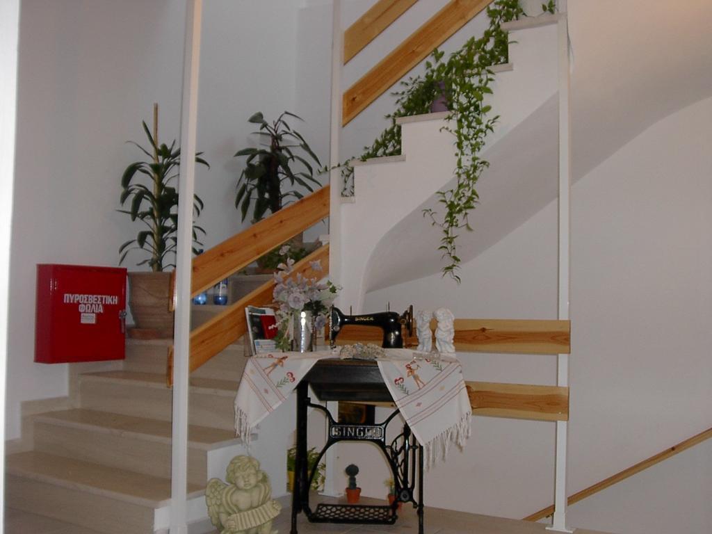 Xenos Apartments Keratokambos Bagian luar foto